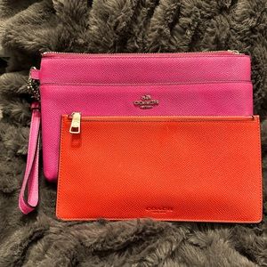 Authentic Coach wristlet with extra inner removable clutch